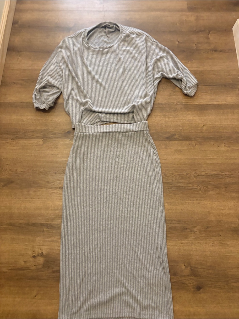 SHEIN Light Gray Ribbed Midi Skirt Set